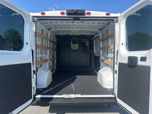 RAM ProMaster 2500 136 WB 2023 en perfecto estado - Product Image 4