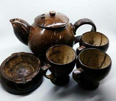 สีน้ำตาล