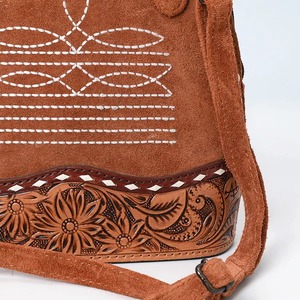 Bolso Bandolera Bohemio de Cuero Genuino para Mujer, Hecho a Mano, Vintage, Repujado, Ligero, con Correa Ajustable y Tamaño Personalizable - Product Image 2