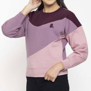 Vente en gros Sweat-shirt brodé à encolure ras du cou pour femmes Polyester/coton Panneau surdimensionné d'hiver en blocs - Product Image 2