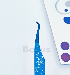 Pinzas de pestañas de acero inoxidable personalizadas Punta de fibra de aislamiento fuerte Herramienta profesional de revestimiento azul con etiqueta privada lista - Product Image 4