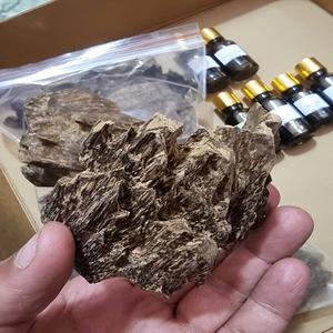 Luxueuses puces d'encens Oud en bois d'agar pur 100% naturel Découvrez l'arôme des véritables porte-encens et encens - Product Image 1