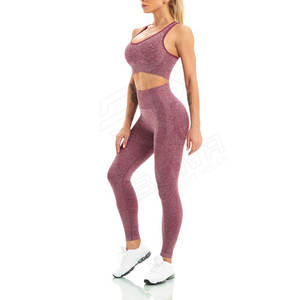 Ensemble de yoga léger personnalisable pour femmes, ensemble soutien-gorge et pantalon respirants à motif solide, grande taille fabriqué au Pakistan - Product Image 3