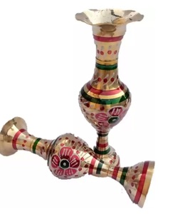 Vase à fleurs en laiton au design moderne personnalisé, fait main, pour décoration de table ou de bureau, pot à fleurs en métal pour mariages - Product Image 2