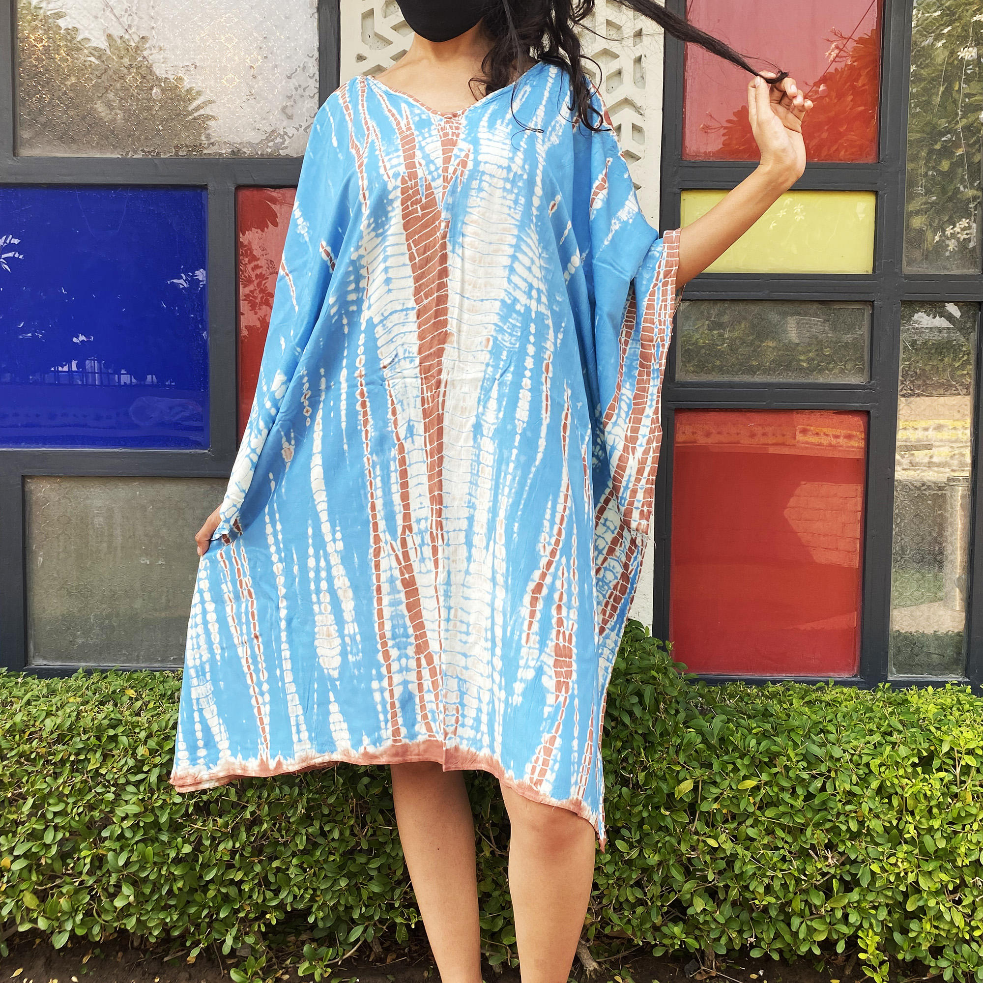 สีฟ้าและสีน้ำตาล