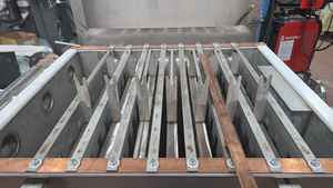 Imán de Ferrita Magneteksan N35 |   Placa Magnética Suspendida por Encima de la Cabeza |   Imán Permanente de Grado Industrial con Alto Flujo - Product Image 2