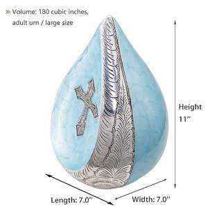 Urna de cremación en forma de lágrima de tendencia para cenizas, superventas, Cruz plateada grabada, hermosa LÁGRIMA DE ALUMINIO esmaltada azul claro - Product Image 1