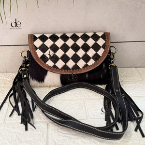 Nouveauté Sac à franges en cuir travaillé à la main Gypsy Boho en cuir de vachette Fourrure Fait main Style western Motif à carreaux Sacs de créateur - Product Image 1