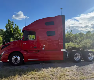 รถบรรทุกหัวลากมือสองปี 2021 สำหรับ Volvo VNL64T760 พร้อมส่ง - Product Image 2