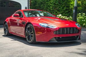 Excellent état, Aston Martin V12 Vantage d'occasion de 2011 - Product Image 4
