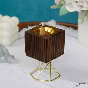 Brûleur d'encens Bakhoor minimaliste en bois et métal, écologique, design moderne du Moyen-Orient pour parfum traditionnel d'Oud - Product Image 1