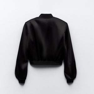 Elegante chaqueta bomber de satén para mujer, diseño corto clásico de manga larga con ajuste regular para el invierno - Product Image 3