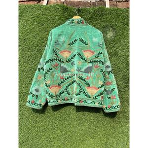 Venta al por mayor de punto acolchado Chaqueta corta de algodón uzbeko bordado Floral Suzani pato tela inspirada primavera Otoño Invierno - Product Image 6