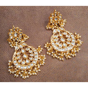 Boucles d'oreilles créoles plaquées or à la mode faites à la main de haute qualité pour les femmes-Grossistes de bijoux de mode de fête amusants et ludiques - Product Image 2