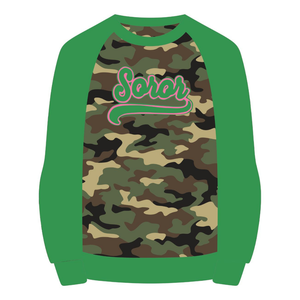 Sudadera Camo 08 Soror con Mangas Raglán y Cuello Redondo, Sudadera Rosa y Verde para Mujeres de Hermandad Universitaria, Ropa Casual y Elegante - Product Image 5