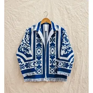 Veste en cuir brodée à la main réversible pour femmes Zari, logo personnalisé, veste bomber matelassée à fleurs, style bohème surdimensionné, coton printemps - Product Image 2