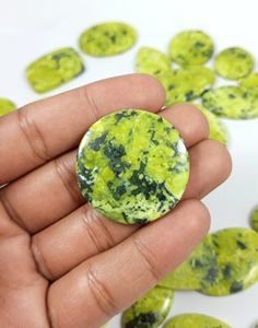 Lot en gros de cabochons naturels en Lizardite, pierres précieuses en quartz vert pour la fabrication de bijoux, formes variées lisses, propriétés curatives - Product Image 5