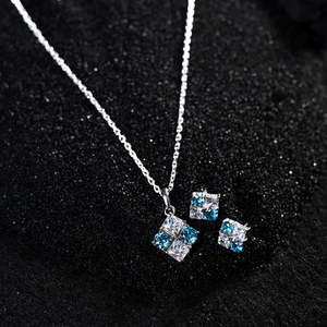 CLARA Juego de Collar y Pendientes de Plata de Ley 925 con Colgante de Belén, Joyería Fina para Mujer - Product Image 3