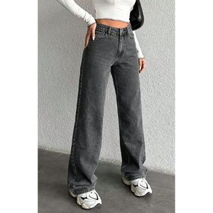 Jean en denim gris tendance, coupe ample et élégante, taille haute, 5 poches, style streetwear, écologique et durable, vente en gros B2B - Product Image 1