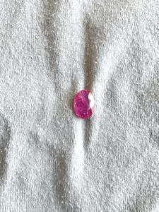 พลอยทับทิมสีชมพูโมซัมบิกแท้ รูปไข่เจียระไน 1.36 กะรัต คุณภาพสูง ไม่ผ่านการอบความร้อน เหมาะสำหรับทำเครื่องประดับ - Product Image 2