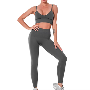 Conjunto de Yoga de 2 Piezas para Mujer con Logotipo Personalizado, Leggings Deportivos para Gimnasio, Fitness y Yoga, Sujetador Deportivo, Leggings con Cintura Elástica y Transpirables - Product Image 5