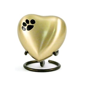 Heart Pet Urn Multi Paws Metal Aluminio Urnas para mascotas en elegante acabado con calidad de exportación en precios al por mayor - Product Image 1