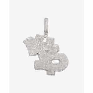 Pendentif personnalisé en moissanite B avec logo, finition or 14 carats, design unique pour un style personnalisé - Product Image 3