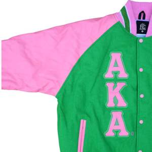 Veste Letterman pour femme corps en laine cachemire vert et manches en cuir véritable rose noir HBCU vêtements grecs veste universitaire sororité - Product Image 4