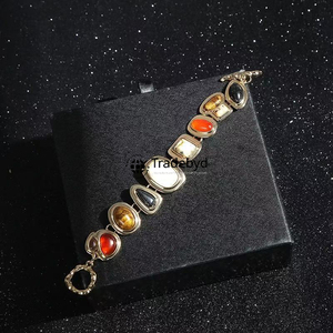 Pulseras de Resina de Diseño Tradebyd, Joyería Artesanal de Lujo para Regalo Unisex, Uso en Boutiques y Tiendas en Línea - Product Image 5