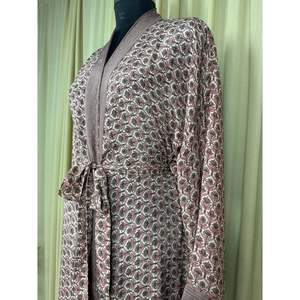 Vestido Kimono de Seda Reciclada Estilo Boho Chic Vintage para Mujer, Ideal para la Playa, Resort, Casa o como Túnica de Baño - Product Image 6