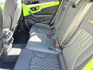 Lamborghini Urus S AWD 2024 à faible kilométrage, sièges en cuir, Bluetooth, jantes haut de gamme, système de navigation, démarrage à distance, pack technologique - Product Image 2