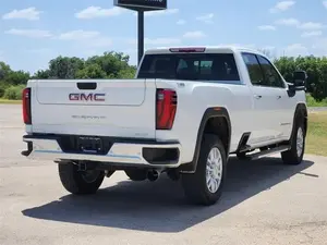 2024 GMC Sierra 3500 SLT - Product Image 3