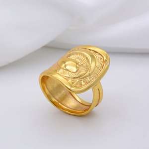 Vente en gros de bagues de créateur tendance plaquées or 18 carats nouveau design de bijoux en laiton étanche pour femmes pour fiançailles ou fête - Product Image 4