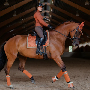 Coussin de selle équestre en coton matelassé anglais avec doublure douce respirant logo et design personnalisés pour un soutien confortable - Product Image 6