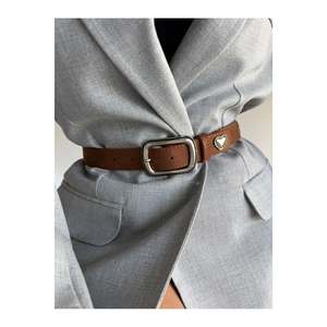 Ceinture pour pantalon, veste, chemise et robe pour femme avec boucle carrée et accessoire en forme de cœur - Tan-Darkening - Product Image 2