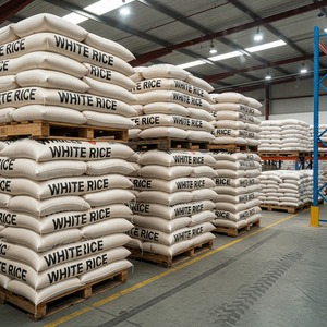 Proveedor a granel de arroz blanco Pulido Largo Grano medio Arroz limpio Suministro a granel Envío rápido Embalaje personalizado - Product Image 4