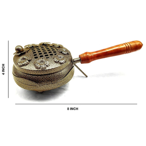 Lujoso quemador de incienso de latón de 3 patas, mango de madera en relieve, estilo único, decoración de fragancia para el hogar, atractivo difusor de aromaterapia - Product Image 4