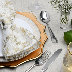 Elégante assiette de chargement en bronze fini idéale pour les banquets et les célébrations de l'Inde. - Product Image 6