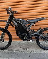 Motocicleta Eléctrica Surron Light Bee 2025 con Motor de 8000W y Batería de 60V 40Ah - Product Image 3