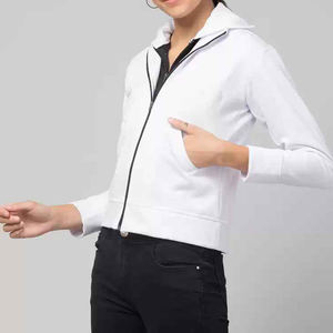 Sudadera con capucha vintage bordada con logotipo personalizado para mujer para la temporada de invierno - Product Image 2