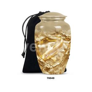 โกศใส่เถ้ากระดูกมนุษย์พร้อมฝาปิดถุงกำมะหยี่อลูมิเนียมขนาดใหญ่รูปปลาสีทองสวย - Product Image 1