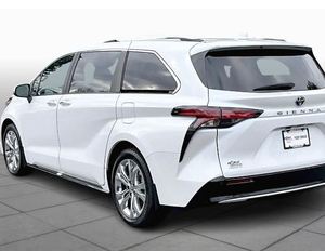 Sienna Platinum FWD 2024 d'occasion en excellent état - Prêt à être expédié - Product Image 4