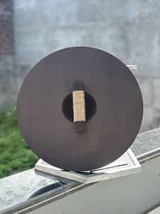 Auténtico escudo de madera nórdico Battleworn Fenrir Relief Viking Shield Ecológico y fácilmente disponible - Product Image 4