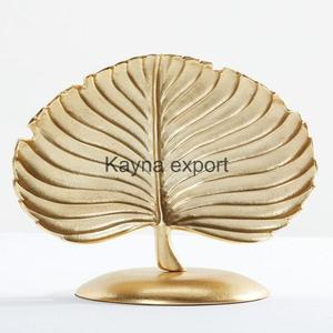 Sculpture d'arbre en aluminium de forme irrégulière au design scandinave élégant, décoration de Noël artisanale, sculpture en métal écologique - Product Image 6