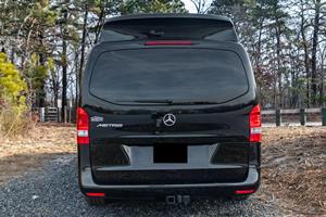 Mercedes-Benz Metris Explorer 2023, Tracción en las Cuatro Ruedas, Turbo, Cuero, Bajo Kilometraje, Caja de Cambios Automática, Volante a la Izquierda, Gasolina, Buen Estado - Product Image 4