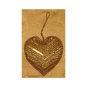 Magnifique ornement de Noël en forme de cœur, de qualité supérieure, couleur dorée, avec des perles, accessoires pour la décoration - Product Image 1