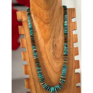 Collar Navajo con Turquesa Mixta y Plata de Ley, Obra Coleccionable Cultural - Product Image 3