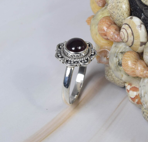 Bague en argent sterling 925 faite à la main motif de fleur de grenat rouge avec pierre de naissance de janvier pour cadeau d'anniversaire bijoux de mode - Product Image 2