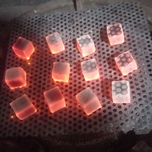 Fabricación de briquetas de carbón vegetal de cáscara de coco de excelente calidad junto a briquetas de carbón vegetal estándar - Product Image 1