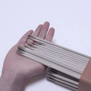 Électrode recouverte à faible teneur en alliage de qualité industrielle E9018-B3, conçue pour le soudage de composants de cuves à haute pression et haute température - Product Image 5